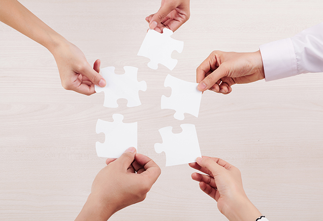 以人为本、、配合生长